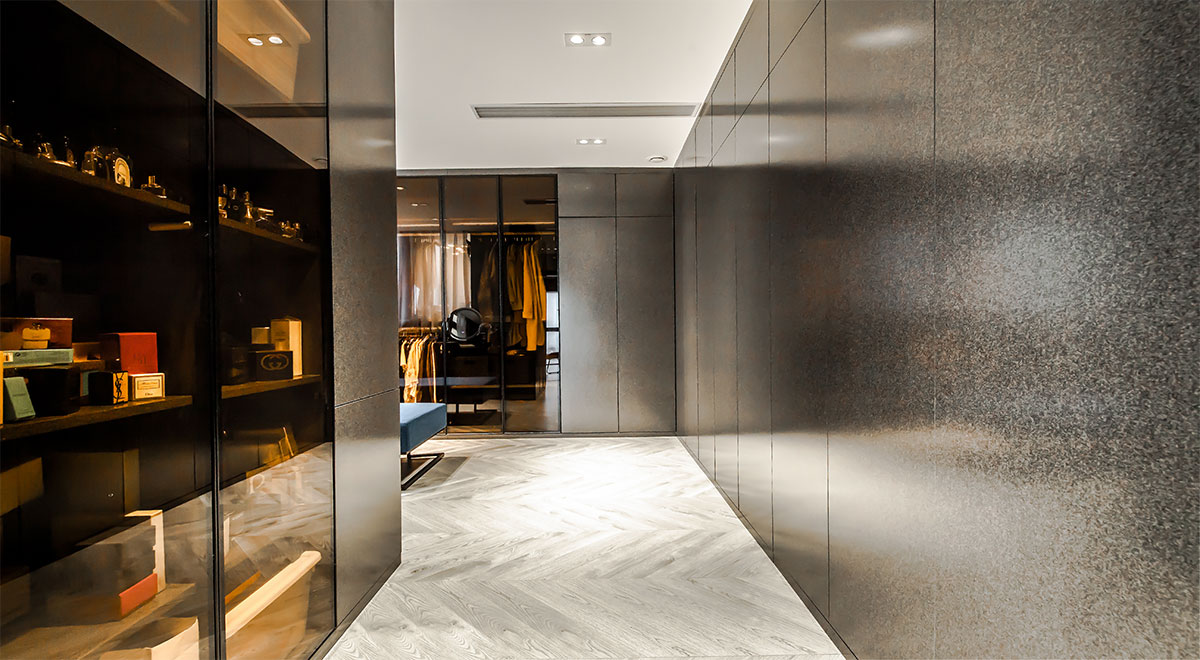 主臥套房-衣帽間